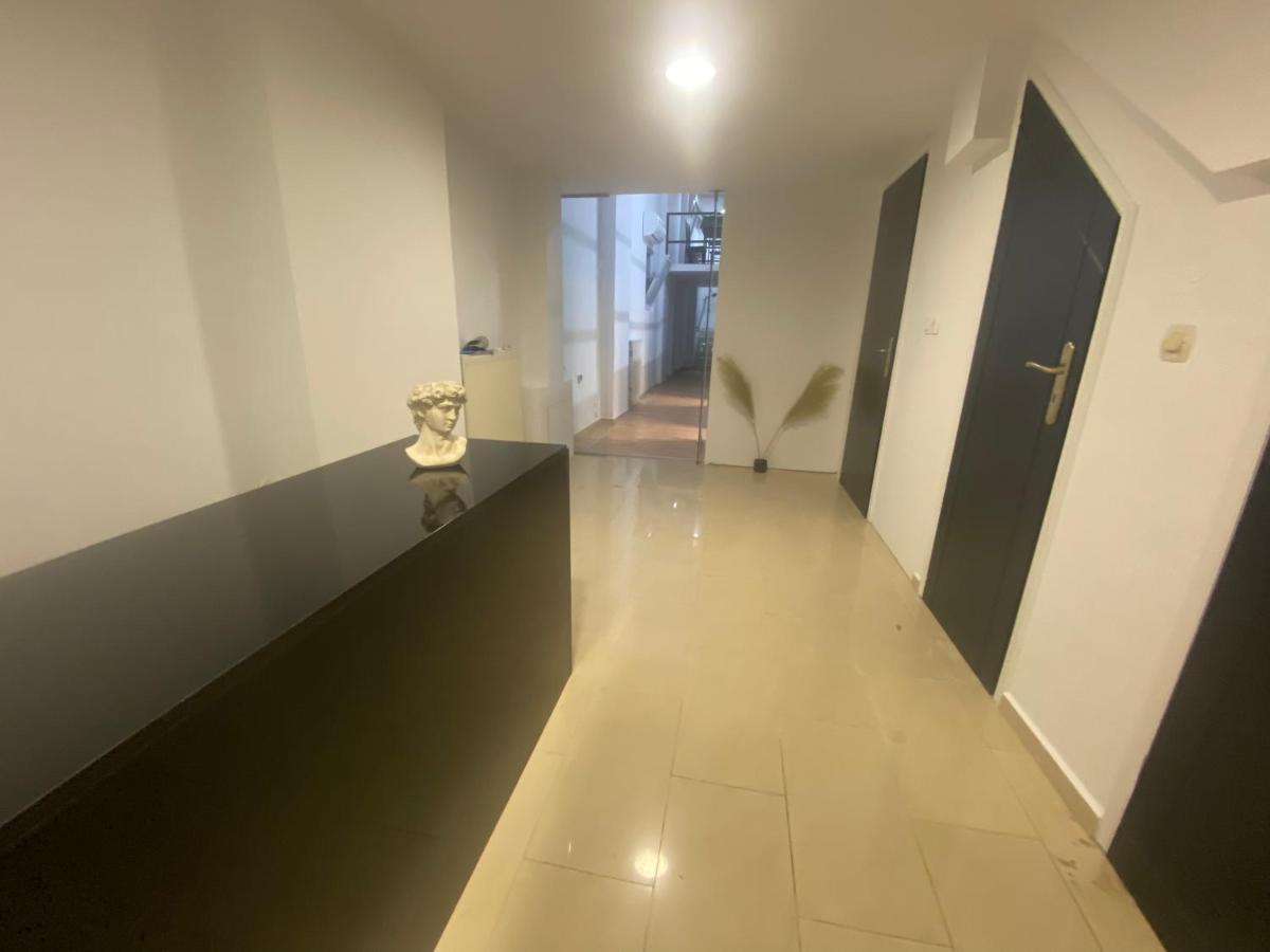 Le.Chris Central Dorms Hotel Réthimno Kültér fotó