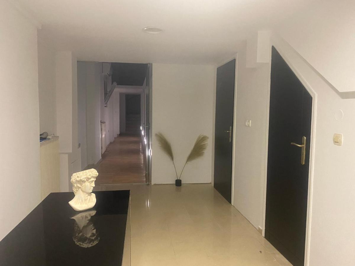Le.Chris Central Dorms Hotel Réthimno Kültér fotó