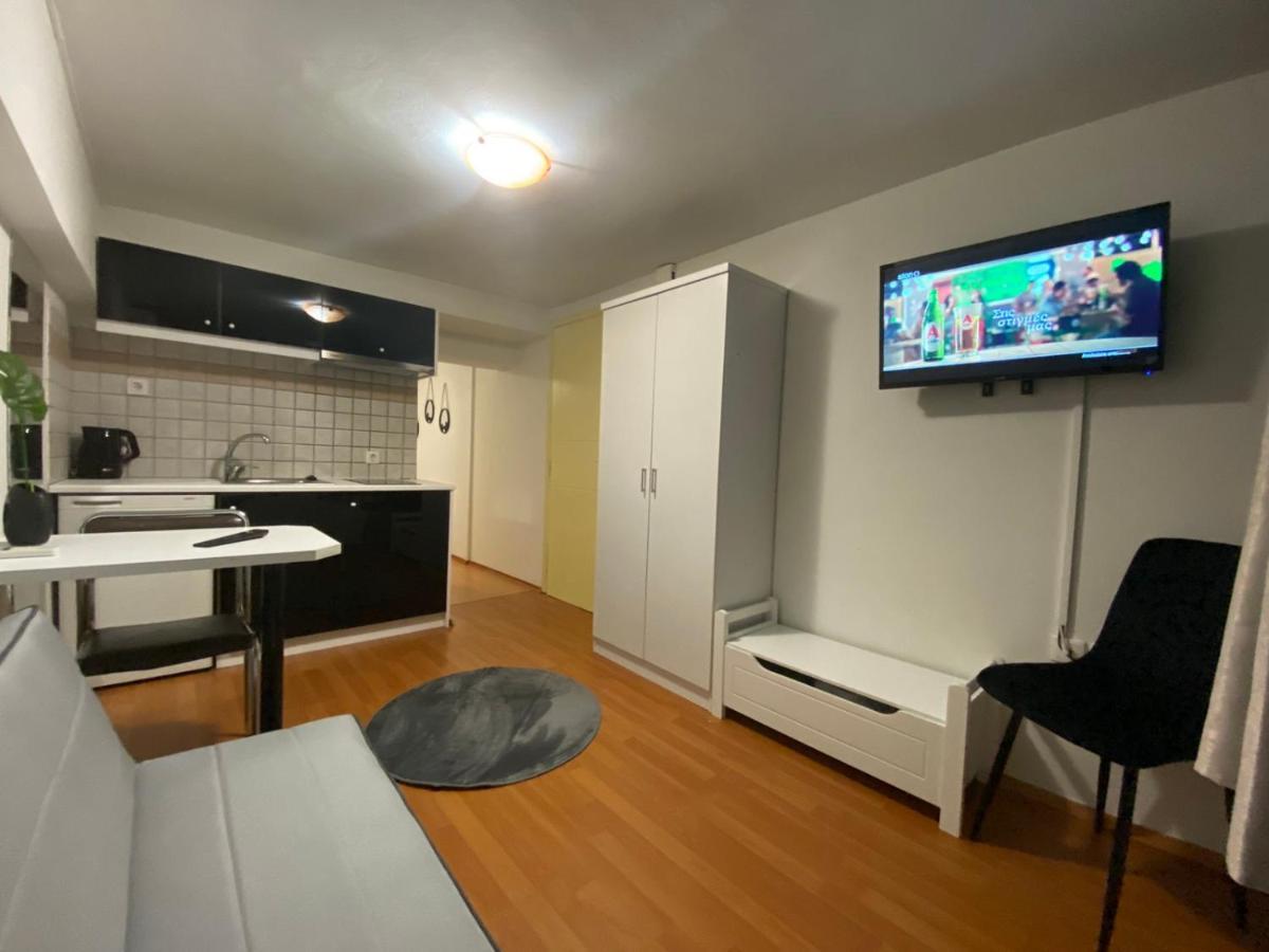Le.Chris Central Dorms Hotel Réthimno Kültér fotó